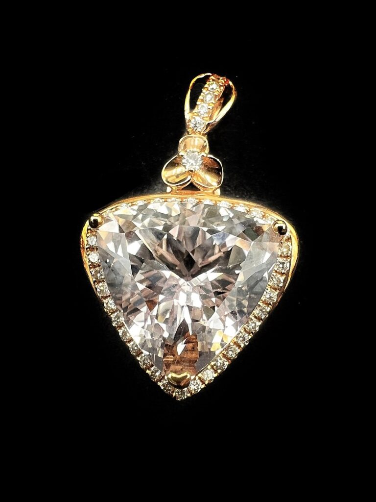 5C303A66-CE40-46EB-906B-8EB2ED506CFA